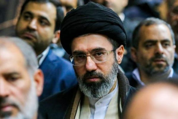 Conflit au Moyen-Orient : Mojtaba Khamenei annoncé « sain et sauf » alors que l’Iran intensifie ses frappes