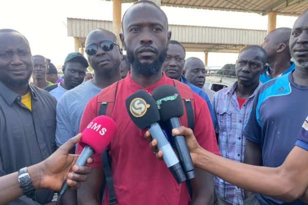 Gare routière de Ziguinchor : des chauffeurs en colère contre la digitalisation et la gestion de Papis Touré