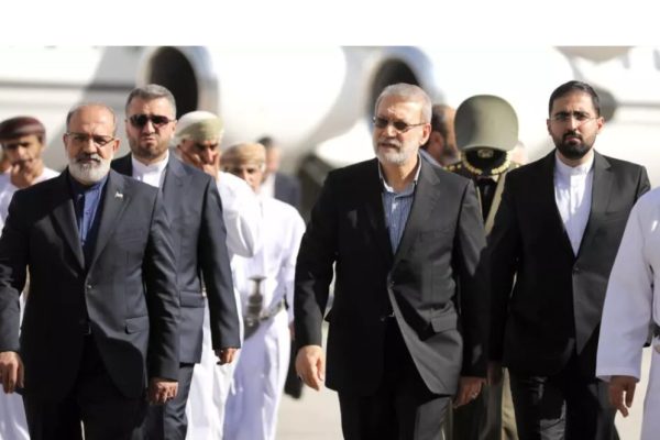 Iran: face à l’absence de Mojtaba Khamenei, Ali Larijani s’affiche comme l’un des hommes forts du régime