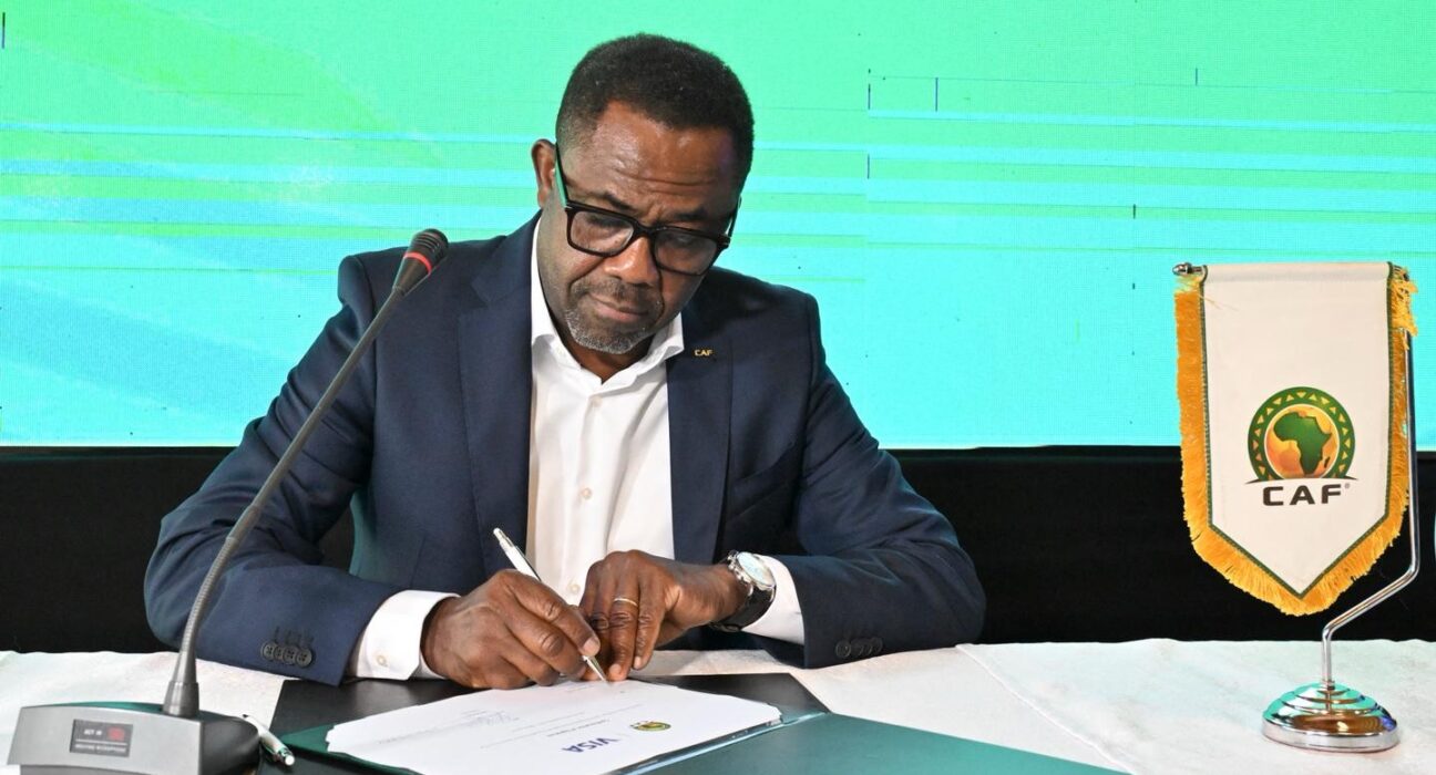 Caf / Secrétaire Général CAF:  exit Véron Mosengo Omba