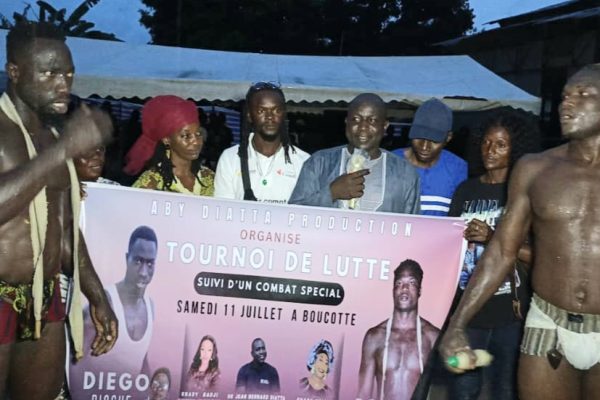 Ziguinchor : Le Dr Jean-Bernard Diatta sonne la charge de la jeunesse depuis l&rsquo;arène de Mbodiène Bérèt