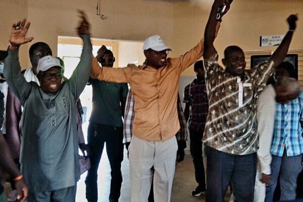 ZIGUINCHOR : IDRISSA BENJAMIN SANÉ MOBILISE « ZIGUINCHOR REKK » DERRIÈRE DIOMAYE ET KIIRAAY