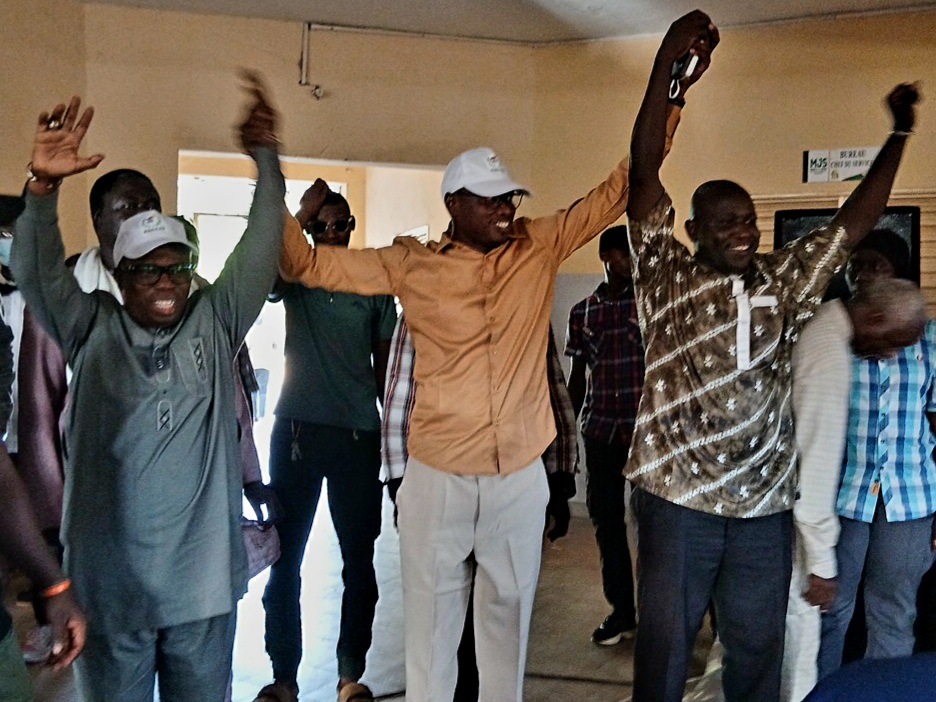 ZIGUINCHOR : IDRISSA BENJAMIN SANÉ MOBILISE « ZIGUINCHOR REKK » DERRIÈRE DIOMAYE ET KIIRAAY