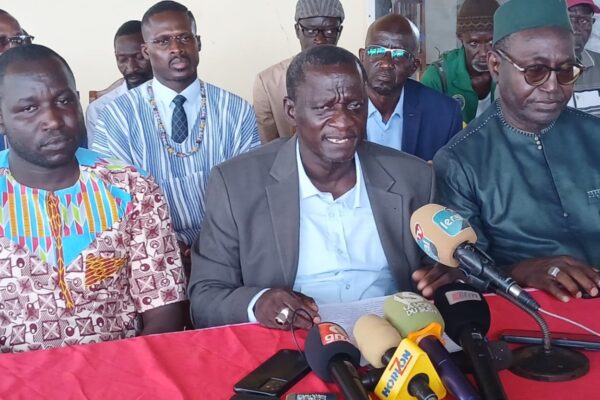 KIIRAAY à Ziguinchor met la pression sur les fonds de la paix : « La Casamance exige des comptes »