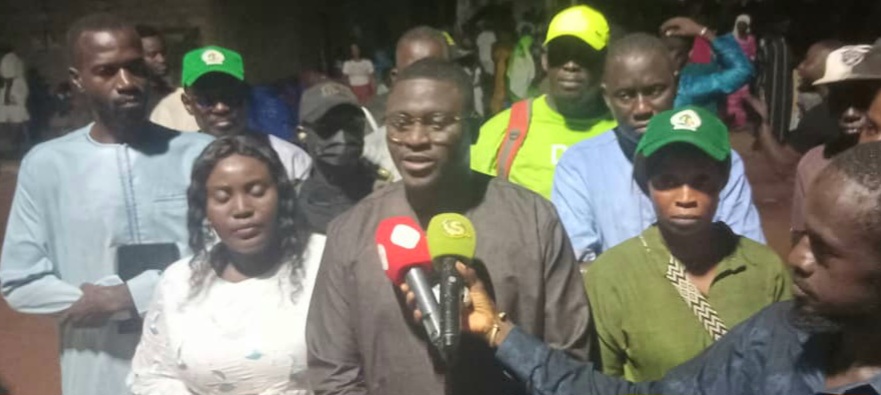 ZIGUINCHOR – RENTRÉE SCOLAIRE : OUMAR GNING OFFRE DES KITS SCOLAIRES AUX ENFANTS DÉMUNIS DE NÉMA 2