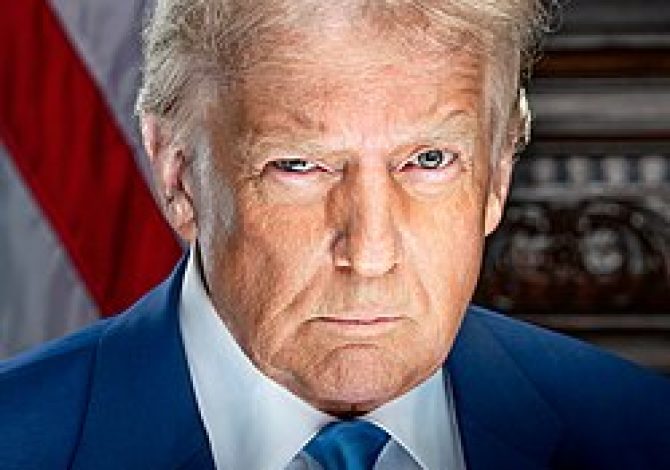 Guerre au Moyen-Orient: Donald Trump lance un ultimatum à l&rsquo;Iran pour la réouverture du détroit d&rsquo;Ormuz