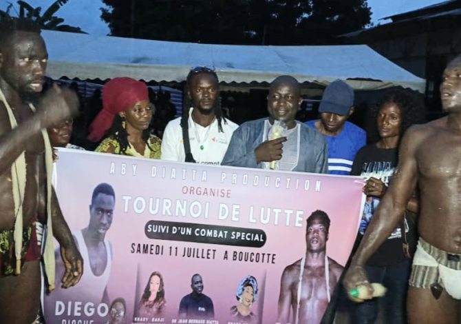 Ziguinchor : Le Dr Jean-Bernard Diatta sonne la charge de la jeunesse depuis l&rsquo;arène de Mbodiène Bérèt