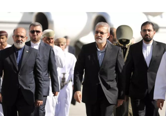 Iran: face à l’absence de Mojtaba Khamenei, Ali Larijani s’affiche comme l’un des hommes forts du régime